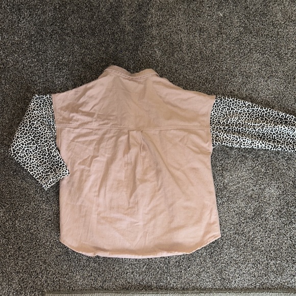 Women’s Leopard Contrast Denim Jacket - Picture 4 of 4